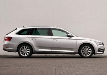 Skoda Superb III Kombi Facelifting 2.0 TDI SCR 200KM 2022 Skoda Superb LED Front Assist El. klapa Czujniki Salon FVAT Gwarancja, zdjęcie 2