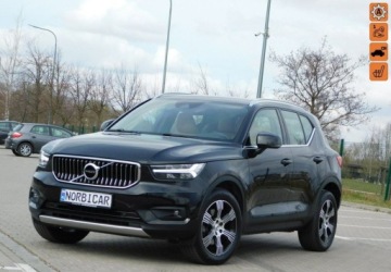 Volvo XC40 2021 Volvo XC 40 2.0T INSCRIPTION Bezowa Skora BLiS 2.0 Benzyna 197KM