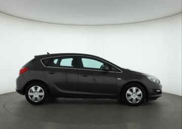 Opel Astra J GTC 1.4 Turbo ECOTEC 140KM 2014 Opel Astra 1.4 T, GAZ, Klima, Tempomat, zdjęcie 5