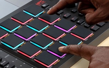 Akai MPC Studio 2 — контроллер
