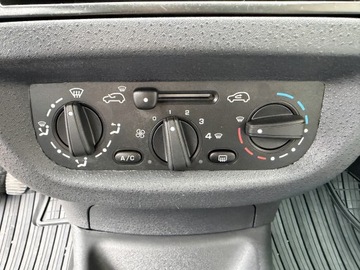 Citroen C3 I Hatchback 1.1 i 61KM 2003 Citroen C3 Tylko 90tyśkm STAN IDEALNY 2003 KLIMA ADVANCE 1.1 Prosta Benzyna, zdjęcie 11