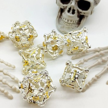 SREBRNE KATAKUMBY ZESTAW 7 METALOWYCH KOŚCI RPG