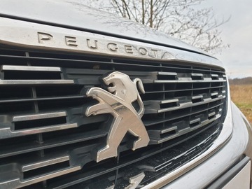 Peugeot 308 II SW Facelifting 1.2 PureTech 130KM 2018 PEUGEOT 308 II 1.2 Aut, Allure, PANORAMA, Full LED, podgrz. siedz, POLSKA, zdjęcie 6