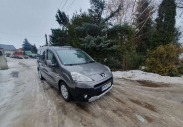 Peugeot Partner II Furgon 1.6 HDi FAP 110KM 2011 Peugeot Partner Peugeot Partner 1.6 Diesel 110KM, zdjęcie 1