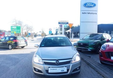 Opel Astra H Sedan 1.6 ECOTEC 115KM 2009 Opel Astra I wlasciciel 1.6 Benzyna 115KM, zdjęcie 4