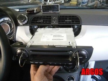 AUX BLAUPUNKT IVECO CD24V штекер + розетка для ключей