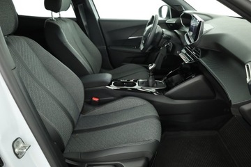 Peugeot 2008 II SUV 1.2 PureTech 100KM 2023 Peugeot 2008 1.2 PureTech, Salon Polska, zdjęcie 6