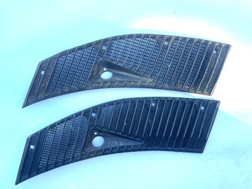 Kratka wentylacyjna podszybia Mercedes W123 S123
