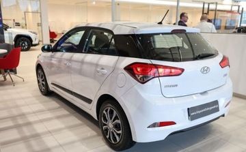 Hyundai i20 II Hatchback 5d 1.2 75KM 2015 Hyundai i20 1.2 Classic, zdjęcie 2