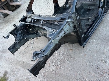 ĆWIARTKA PODŁUŻNICA LEWA-PRAWA PRZÓD SEAT LEON IV 21r