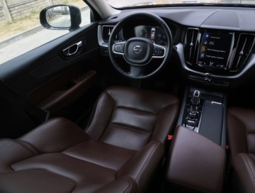 Volvo XC60 II Crossover T8 Twin Engine 407KM 2018 Volvo XC60 T8 Twin Engine, Salon Polska, zdjęcie 6