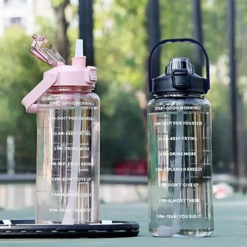 Бутылка для воды большой емкости 2 л с мерной бутылкой черного цвета