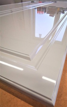 Фасады фрезерованные, стойки белые глянцевые, 0,01 м2