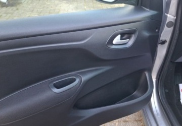 Citroen C-Elysee II Sedan Facelifting 1.2 PureTech 82KM 2018 Citroen C-Elysee C-Elysee 1.2 PureTech MoreLife 1.2 Benzyna 82KM, zdjęcie 17