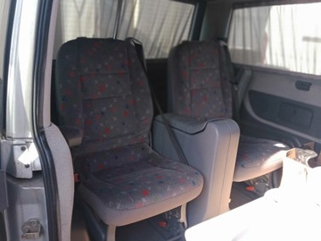 LOKETNÍ OPĚRKA STOLEK SKLÁDACÍ ZADNÍ TŘÍDA V MERCEDES VITO W638