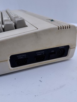 Компьютер COMMODORE C 64. Магнитофон C64.