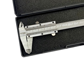 Аналоговый штангенциркуль из нержавеющей стали диаметром 100 мм.