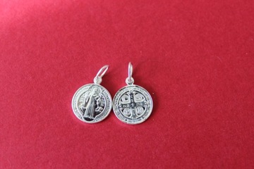 Серебряный медальон Святого. Бенедикт