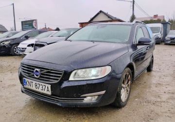 Volvo V70 III Kombi Facelifting 2.0 D3 DRIVE-E 150KM 2015 Volvo V70 2015r 2.0 Diesel. Uszkodzony lewy tyl. Jezdzi. 2.0 Diesel 150KM, zdjęcie 1