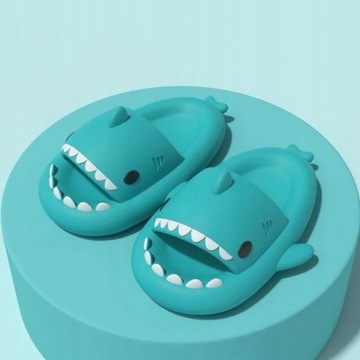 ŚMIESZNE KLAPKI ANTYPOŚLIZGOWE REKIN SHARK KAPCIE