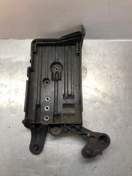 PODSTAWA AKUMULATORA AUDI A3 8V 5Q0915321H 5Q0915331J