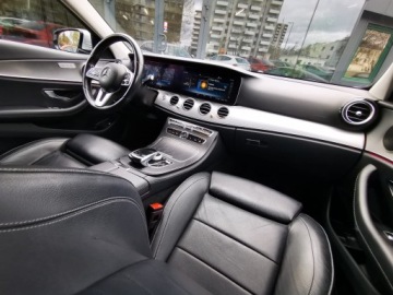 Mercedes Klasa E W213 2020 MERCEDES KLASA E W213 Limuzyna 1.6 200d 160KM * Automat* Przebieg 86487, zdjęcie 5