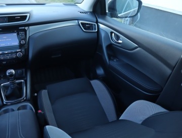 Nissan Qashqai II Crossover 1.2 DIG-T 115KM 2017 Nissan Qashqai 1.2 DIG-T, Salon Polska, zdjęcie 7