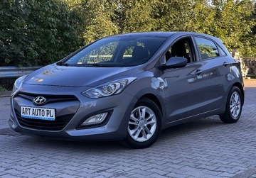 Hyundai i30 II Hatchback 5d 1.6 CRDi 110KM 2015 Hyundai i30 1.6 Diesel 110 KM Klimatyzacja, zdjęcie 6