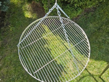 Садовый гриль-тренога, высота 210 см над огнем, решетка из нержавеющей стали, высота 60 см.