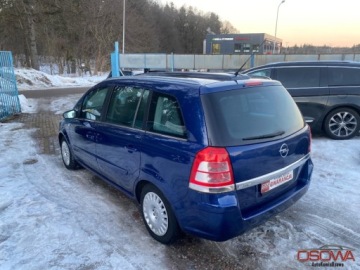 Opel Zafira B 1.8 ECOTEC 140KM 2008 Opel Zafira 1.8 Benz. 7 osobowy szklane dachy xenon lesny zadbany polecam, zdjęcie 10