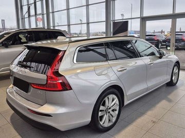 Volvo V60 II  Kombi Facelifting 2.0 B4 B 197KM 2025 VOLVO V60 B4 Core Combi 2.0 (197KM) 2025, zdjęcie 1