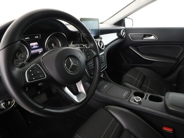 Mercedes GLA I Off-roader 2.0 250 211KM 2016 Mercedes GLA 250 4x4 automat full LED półskóra, zdjęcie 13