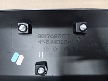 BERLINGO IV LIŠTA DVEŘE BOČNÍCH PRAVÁ 9817695177