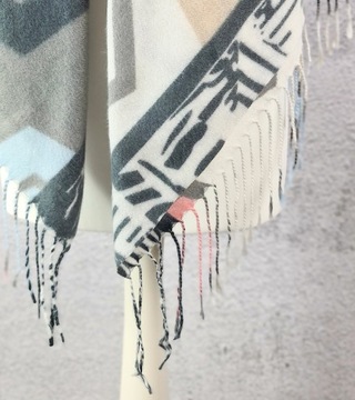 Теплая большая шаль BOHO BEAUTIFUL DESIGNS