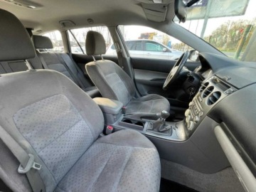 Mazda 6 I Kombi 2.0 MZR 141KM 2005 Mazda 6 Mazda 6 2.0 b ALUFELGI HAK KLIMATYZACJA OC do 01.2027 Zamiana, zdjęcie 6