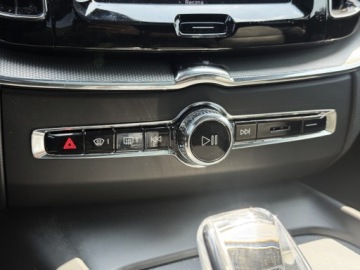 Volvo XC60 II Crossover Plug-In Facelifting 2.0 T6 350KM 2024 Volvo XC 60 T6 Plug-In | 350KM | AWD | Plus Dark |, zdjęcie 13