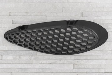 РЕШЕТКА ВОЗДУХОЗАБОРНИКА ПРАВАЯ 68090698AB JEEP GRAND CHEROKEE WK2 14-17 SRT
