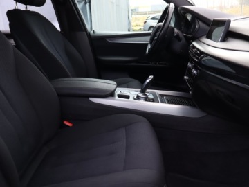 BMW X5 F15 SUV xDrive25d 231KM 2015 BMW X5 xDrive25d, Salon Polska, Serwis ASO, zdjęcie 8