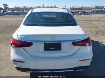 Mercedes Klasa E W213 2022 Mercedes-Benz Klasa E 2022r., 2.0L 2.0 Benzyna 255KM, zdjęcie 7