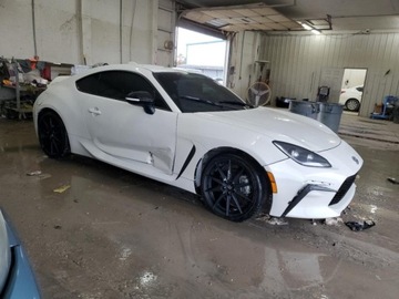 Toyota 2023 Toyota GR86 Premium, 2,4L, od ubezpieczalni 2.4 Benzyna 228KM, zdjęcie 2