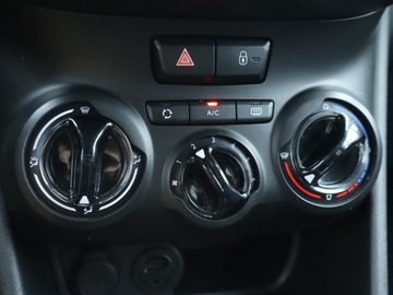Peugeot 208 I Hatchback 5d Facelifting 1.2 PureTech 82KM 2016 Peugeot 208 1.2 PureTech, Navi, Klima, Tempomat, zdjęcie 11