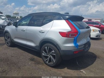 Volvo XC40 Crossover 2.0 T5 247KM 2019 Volvo XC 40 T5 Momentum 2019 2.0l 2.0 Benzyna 248KM, zdjęcie 3