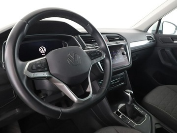 Volkswagen Tiguan II SUV Plug-in 1.4 TSI e-HYBRID 245KM 2022 Volkswagen Tiguan hybryda plug-in virtual navi, zdjęcie 13