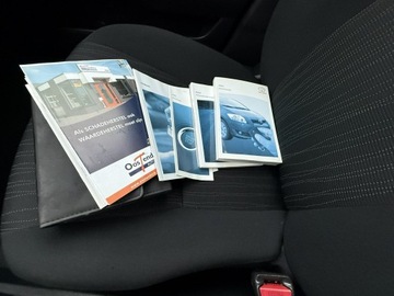 Toyota Auris I Hatchback 2.0 D-4D 125KM 2007 Toyota Auris 2.0D-4D 2007r Climatronic 5-Drzwi, zdjęcie 17