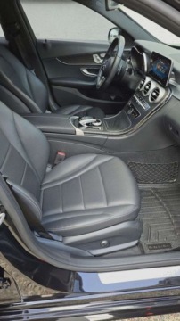 Mercedes Klasa C W205 2020 Mercedes-Benz Klasa C 2,0 benzyna 245 KM Full LED NAVI zarejestrowany 2.0, zdjęcie 17