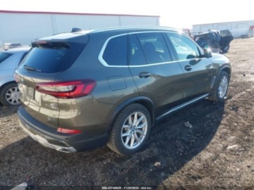 BMW X5 G05 2023 BMW X5 2023 BMW X5 xDrive45e Plug-In Hybrid 3.0 Benzyna 389KM, zdjęcie 5