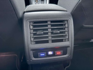 Volkswagen Golf VII Hatchback 5d Facelifting 1.5 TSI ACT 150KM 2020 Volkswagen Golf 1.5eTSI 150KM Style DSGKameraMATRIXACCNiski PrzebiegASOFV23, zdjęcie 29