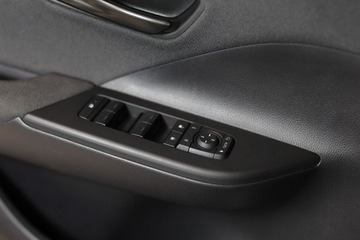 Toyota C-HR II SUV 2.0 Hybrid Dynamic Force 197KM 2023 Toyota C-HR 2.0 Hybrid Dynamic Force Style AWD 2.0 Hybryda 197KM, zdjęcie 11