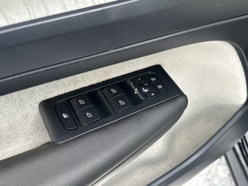 Volvo XC40 Crossover 2.0 D3 150KM 2019 Volvo XC 40 D3 2.0d 150KM Inscription / Hak Kamera, zdjęcie 29