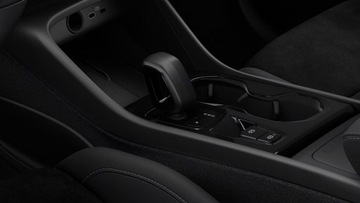 Volvo XC40 Crossover Facelifting 2.0 B4 197KM 2025 Volvo XC 40 Plus Dark B4 Mild Hybrid Benzyna, zdjęcie 15